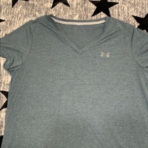 New Under Armour threadborne V neck